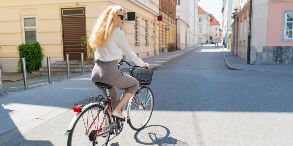 Zrównoważony styl życia w mieście - dojazd do pracy na rowerze