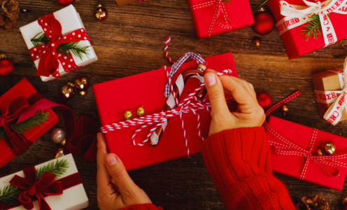 Jak odpowiedzialnie wybierać i pakować świąteczne prezenty? 
