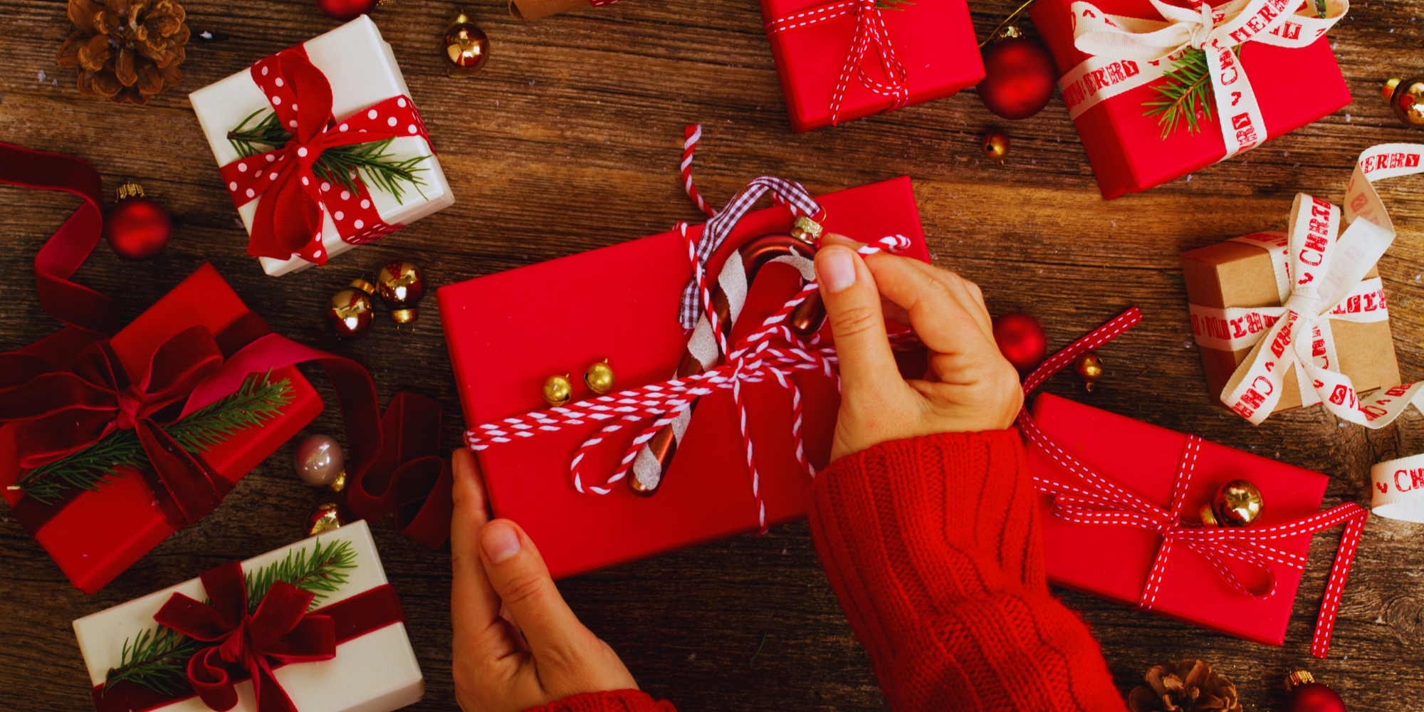 Jak odpowiedzialnie wybierać i pakować świąteczne prezenty? 